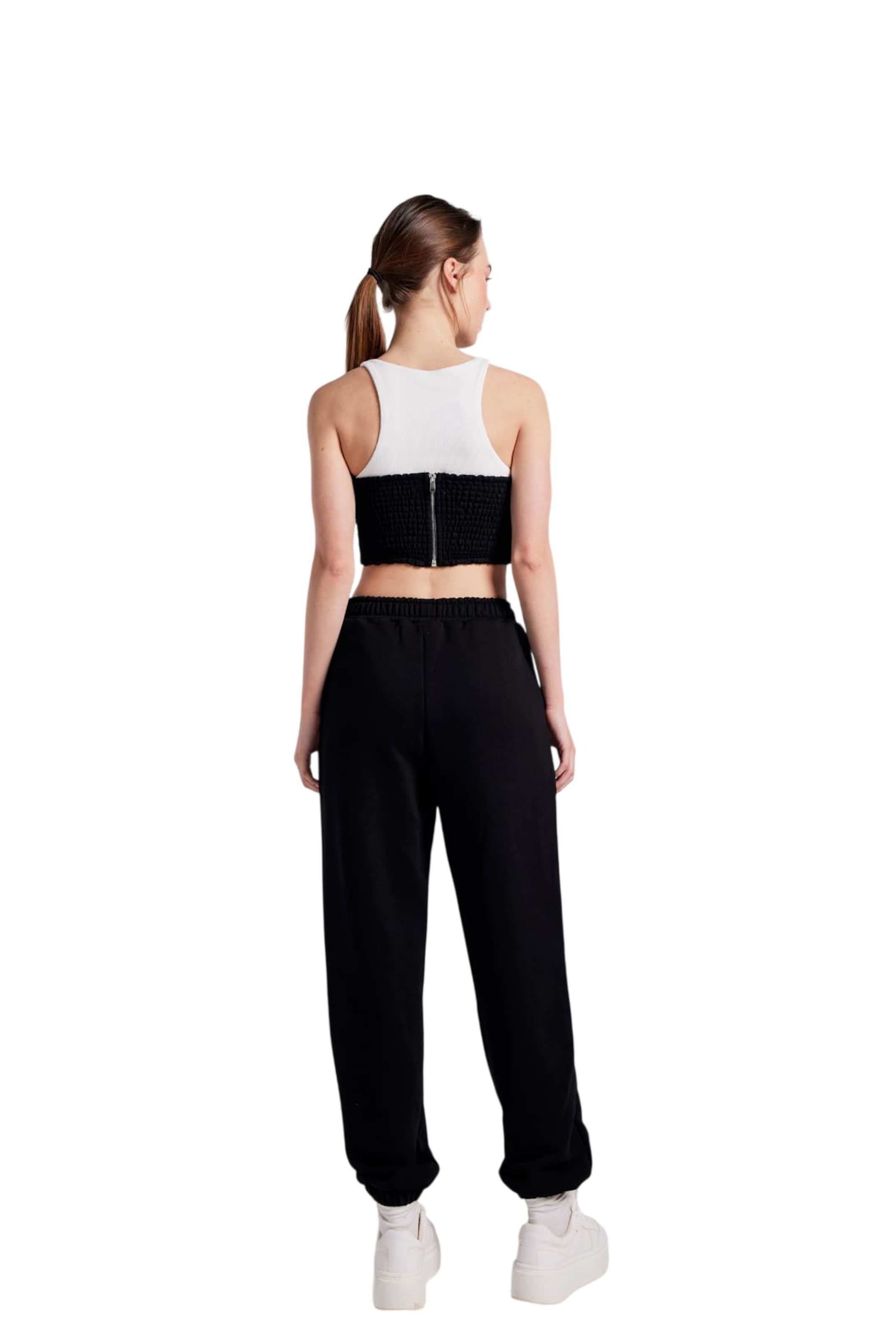 HOLLY LOLLY Tapered Hose in Schwarz