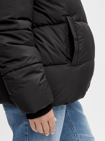 MAMALICIOUS Jacke 'Ursa' in Schwarz