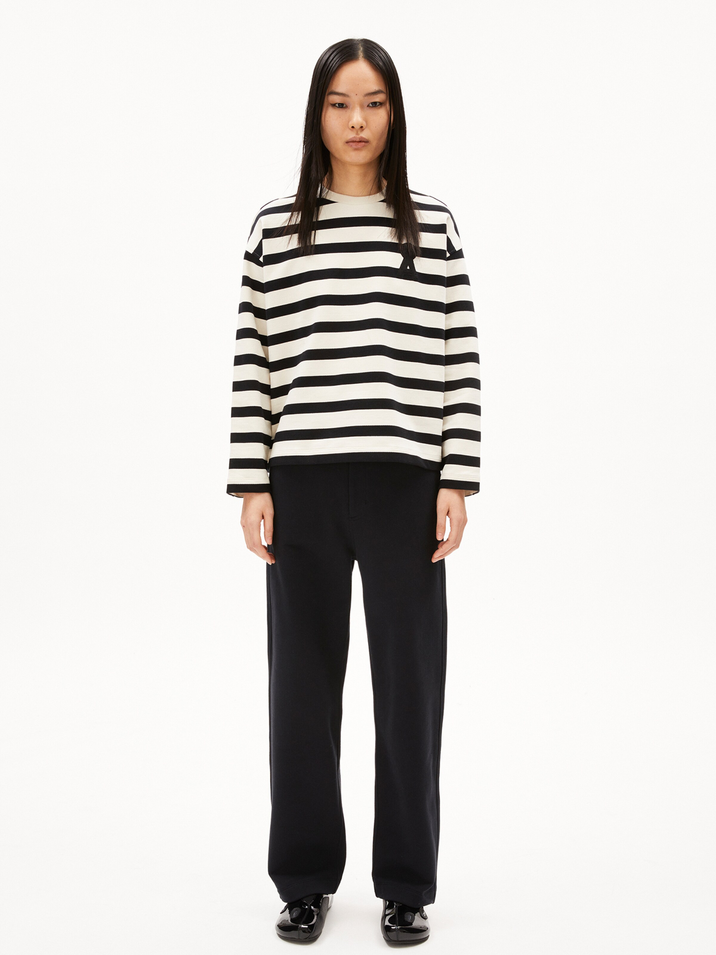 ARMEDANGELS Sweatshirt 'Maarlen Bold' in Weiß: Vorderseite