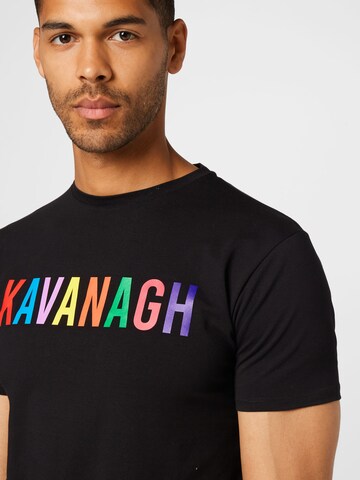 Gianni Kavanagh - Camiseta 'Neverland' en negro