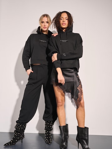 I want the moon Sweater 'Champagne Problems' in Black