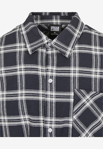 Urban Classics Regular fit Button Up Shirt in Black