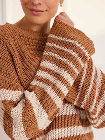 Guido Maria Kretschmer Women Sweater in Brown: front