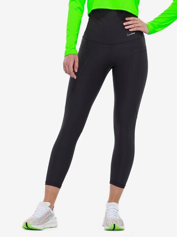 Winshape - Skinny Pantalón deportivo en negro: frente