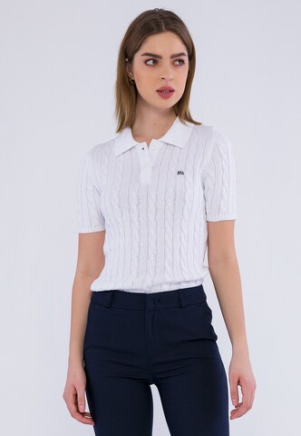 Basics and More Sweater ' Gia ' in White: front
