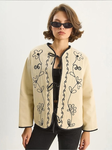 Giacca di mezza stagione di Bianco Lucci in beige