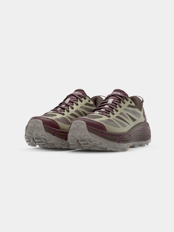 Sneaker bassa 'Mafate Speed 2' di HOKA in marrone
