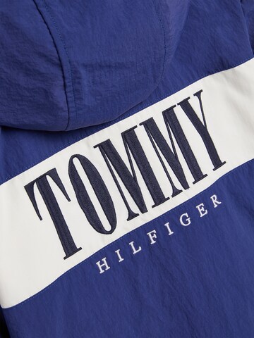 TOMMY HILFIGER Tussenjas in Blauw