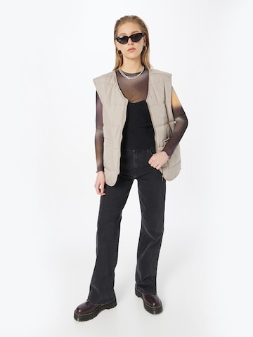 Gilet 'Kinsley' di Esmé Studios in grigio