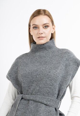 DreiMaster Klassik Cape in Grey