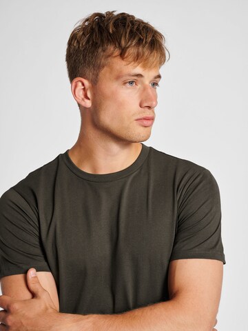 T-Shirt Hummel en gris