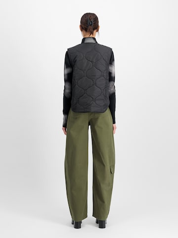 ALPHA INDUSTRIES Loosefit Παντελόνι cargo 'Field' σε πράσινο