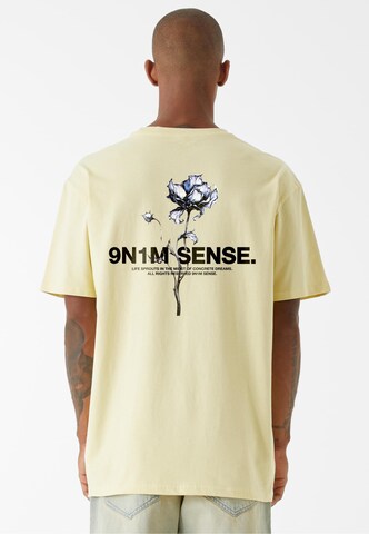 9N1M SENSE Bluser & t-shirts 'Flower' i gul: forside