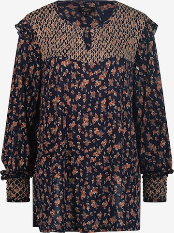 October Blouse in Blauw: voorkant