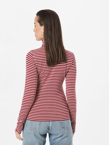 LEVI'S ® Paita 'Ruched Turtleneck' värissä punainen