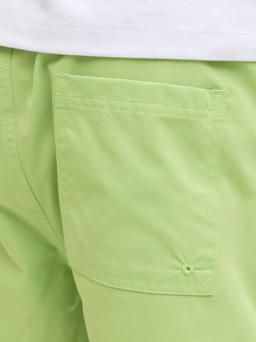 Jack & Jones Junior Badehose 'JPSTMaui Surf'‌ in Grün