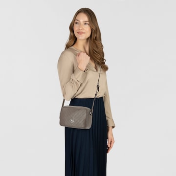 Borsa a tracolla 'Carrie' di PINKO in grigio: frontale