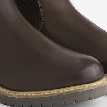 Travelin Chelsea Boots 'Lemming ' in Braun