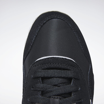 Sneaker low de la Reebok pe negru