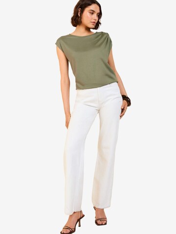 Friends Like These Shirt in Green: front