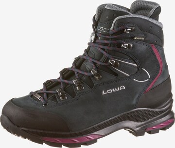 LOWA Boots 'Mauria' in Zwart: voorkant