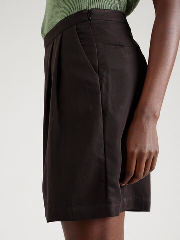 NÜMPH Loose fit Pleat-Front Pants 'SUMMER' in Black