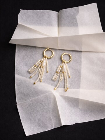 Boucles d'oreilles 'Willow' LA MAISON GISEL B. en blanc