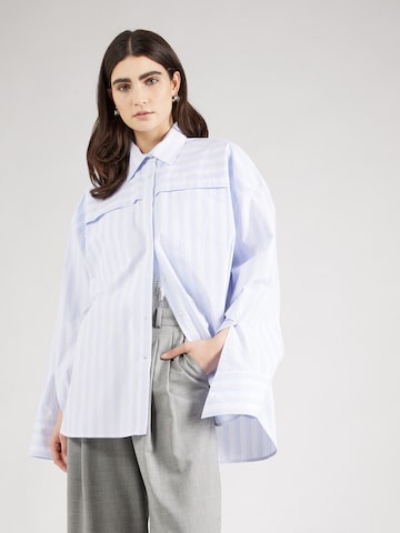 REMAIN Blouse in Blauw: voorkant