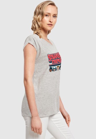 T-shirt 'Stranger Things - Caricature' ABSOLUTE CULT en gris