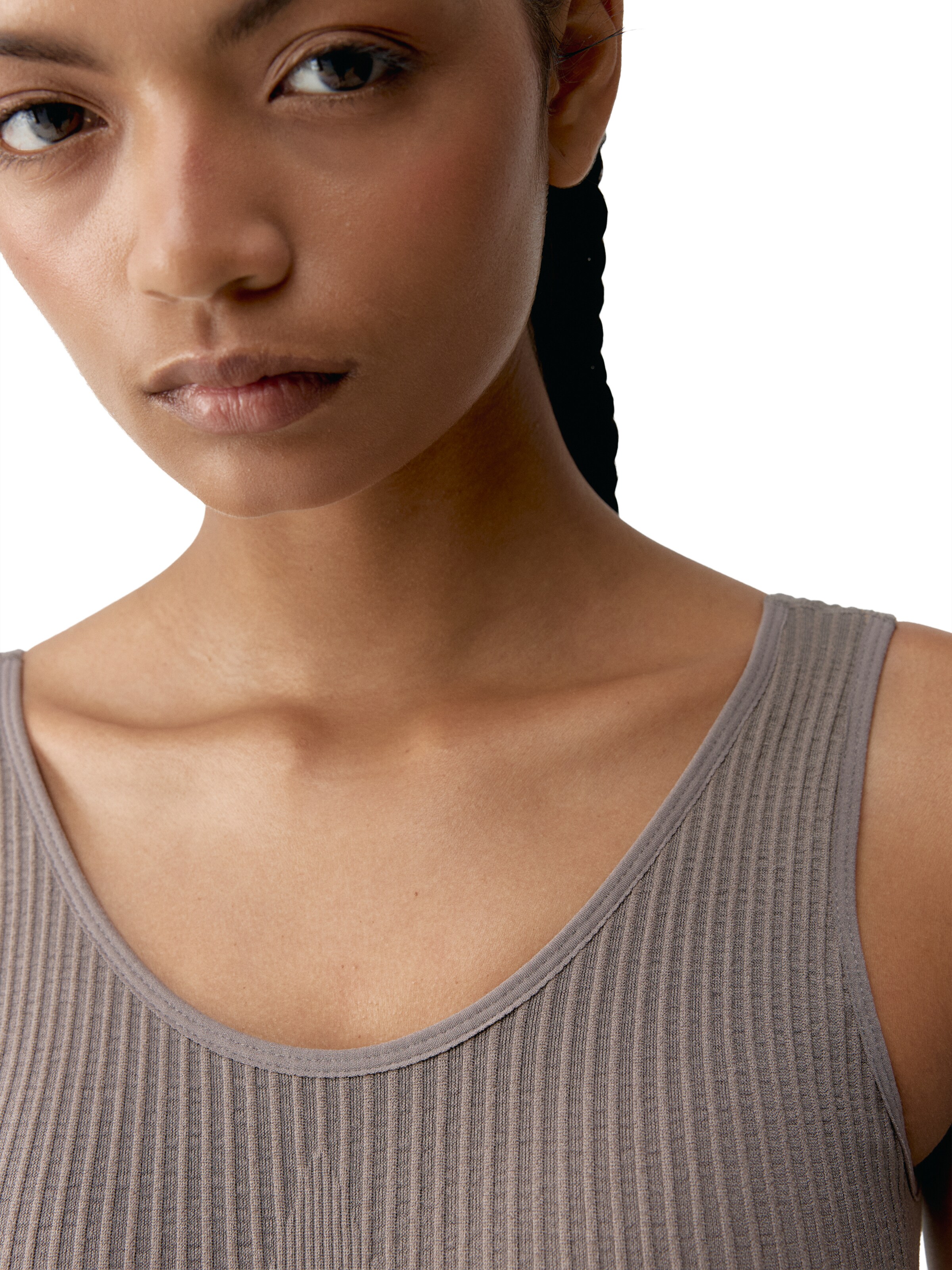 Born Living Yoga Sports top in Beige