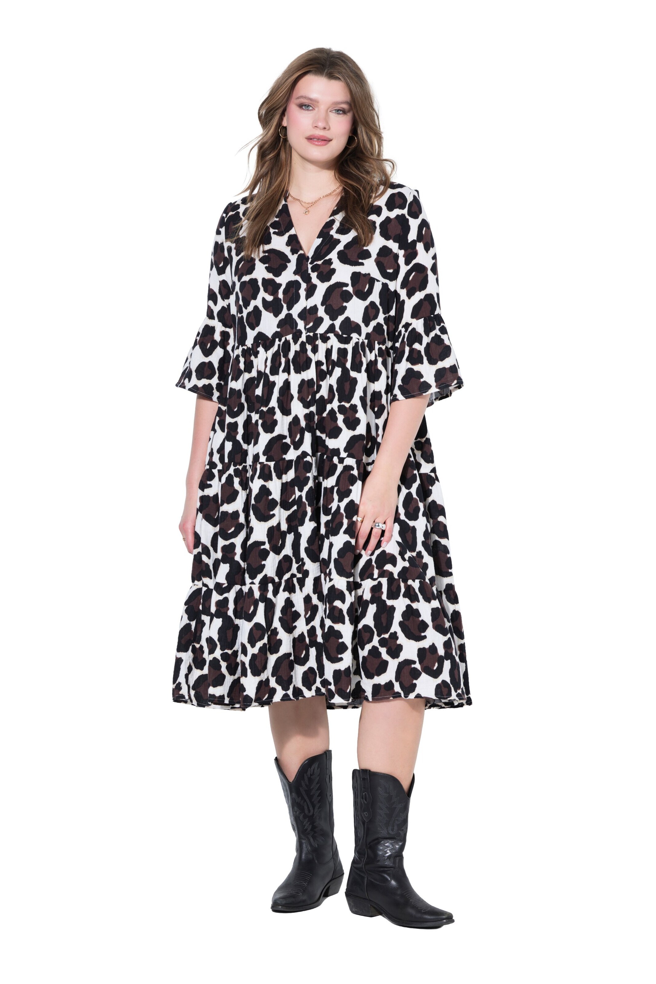 Studio Untold Dress in White: front