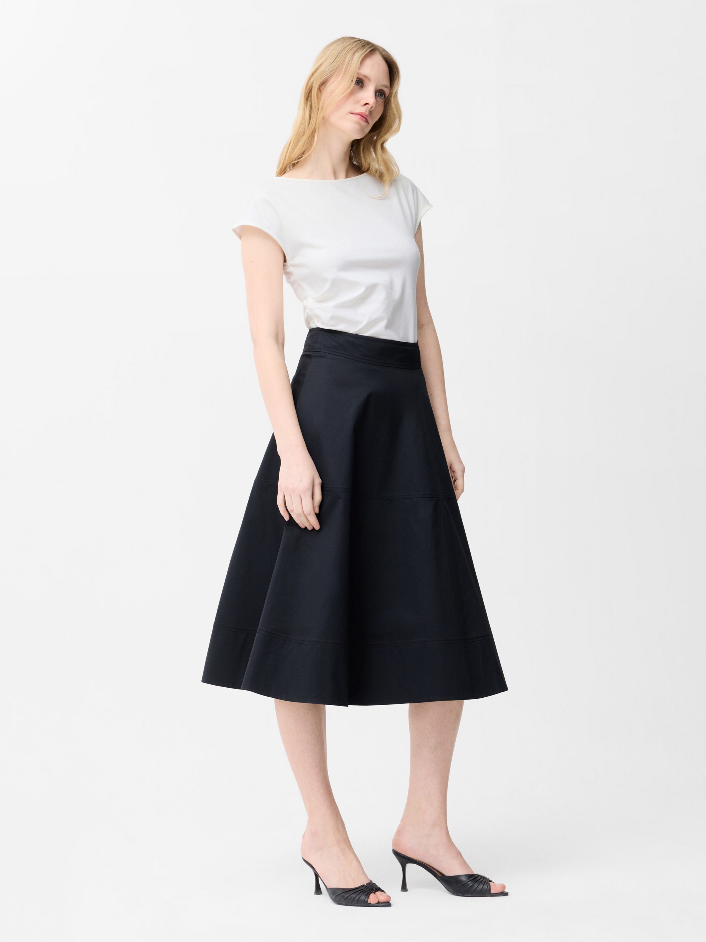 adl Skirt in Black