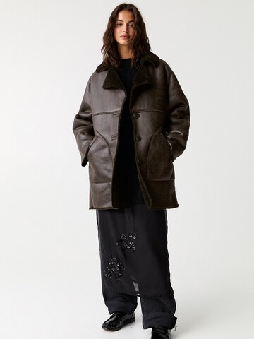Cappotto invernale di Pull&Bear in marrone: frontale