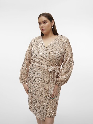 Vero Moda Curve Cocktailjurk in Beige: voorkant