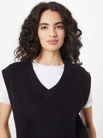 QS Pullover in Schwarz