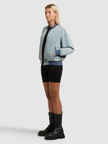 Veste mi-saison 'Clara' khujo en bleu