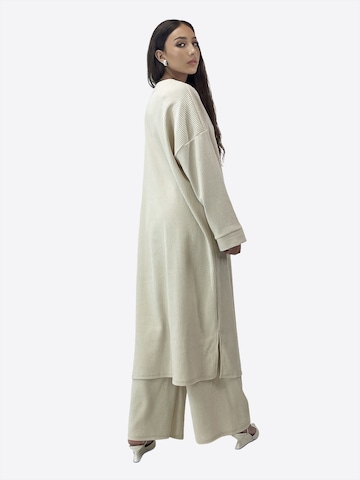 Elara Hausanzug in Beige