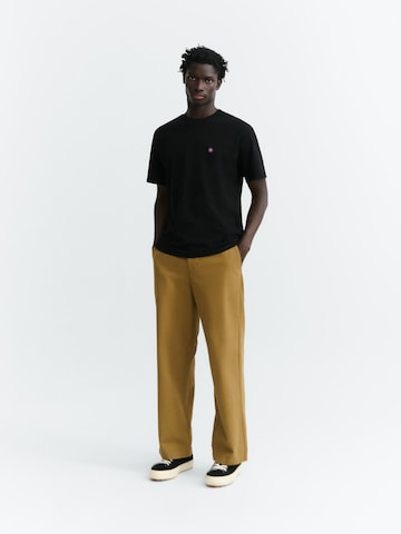 Thinking MU Shirt 'ZACH' in Schwarz: Vorderseite