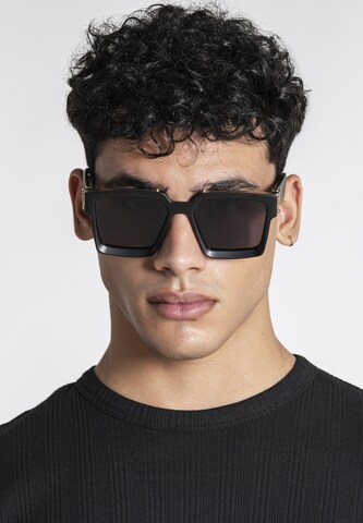Gianni Kavanagh Sunglasses in Black: front