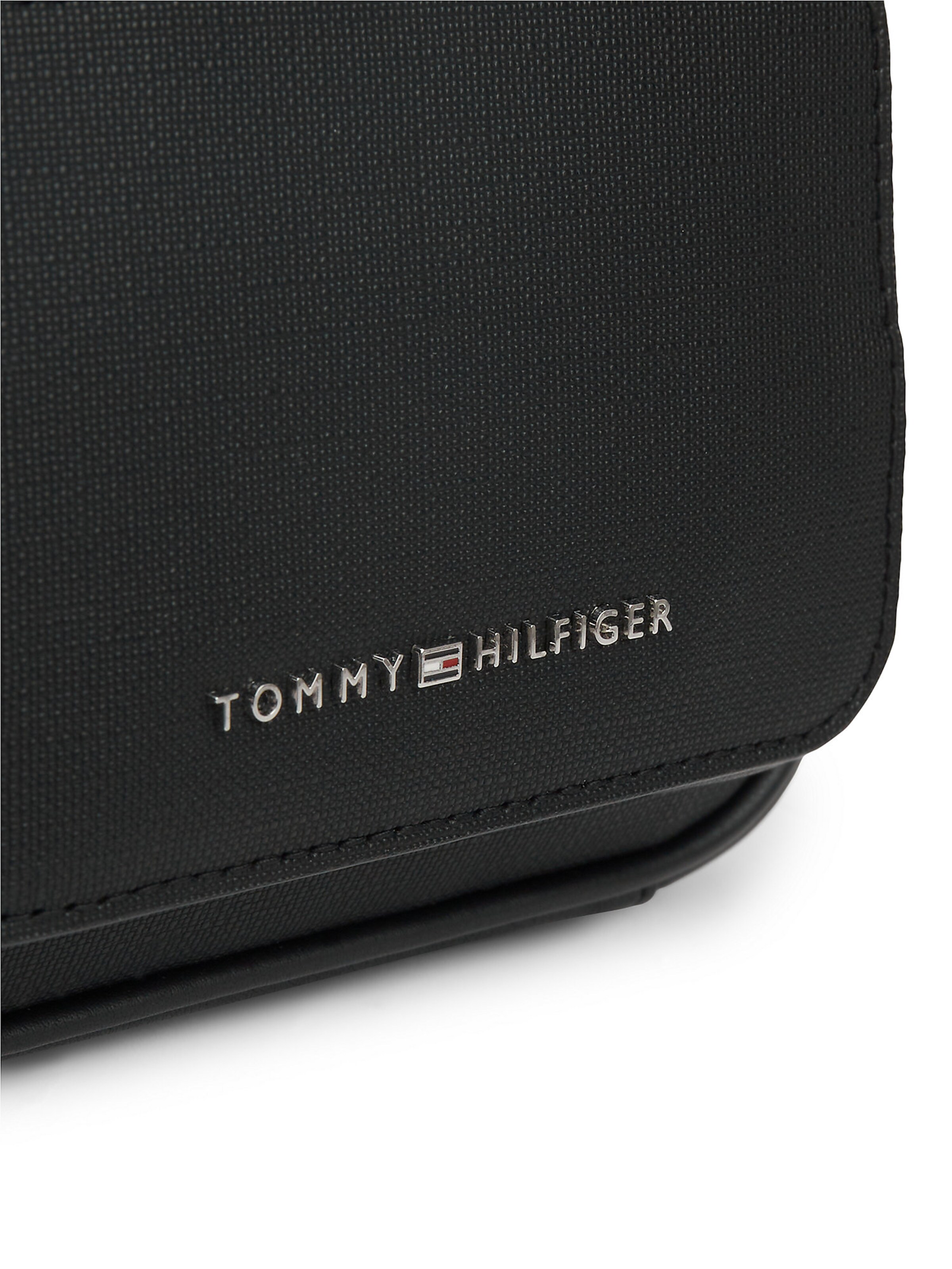 TOMMY HILFIGER Crossbody Bag in Black
