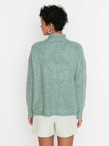 Pull-over Trendyol en vert