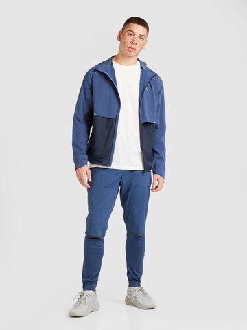 Coupe slim Pantalon de sport 'Weather' On en bleu