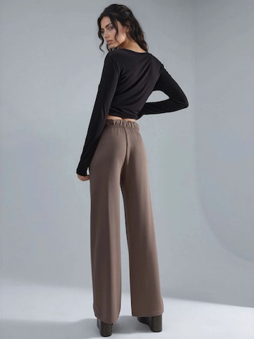Wide leg Pantaloni di Hiccup in marrone