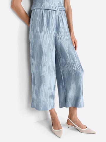 Rich & Royal Regular Trousers in Blue: front