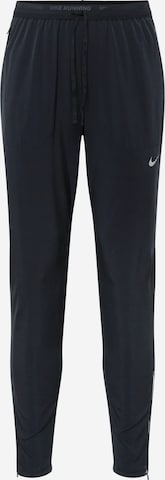 NIKE Regular Sportbroek in Zwart: voorkant