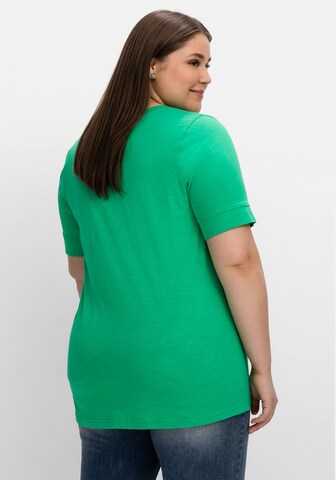 SHEEGO - Camisa em verde