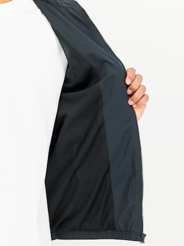ALPHA INDUSTRIES Between-Season Jacket 'Ptg' in Black: front