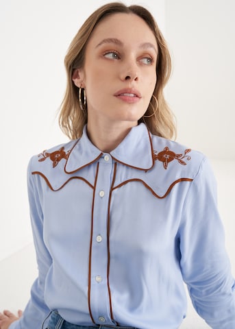 Camomilla Blouse 'CAYA' in Blue
