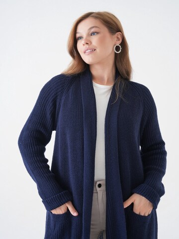 WOMAN VISION Strickjacke in Blau