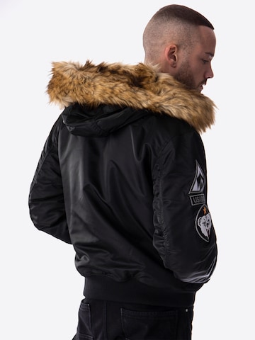 ALPHA INDUSTRIES Χειμερινό μπουφάν σε μαύρο